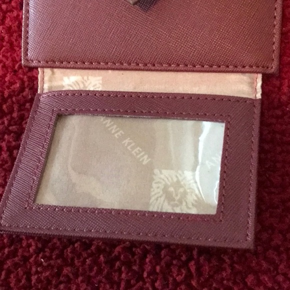 Small burgundy Anne Klein change purse /wallet - Picture 5 of 5